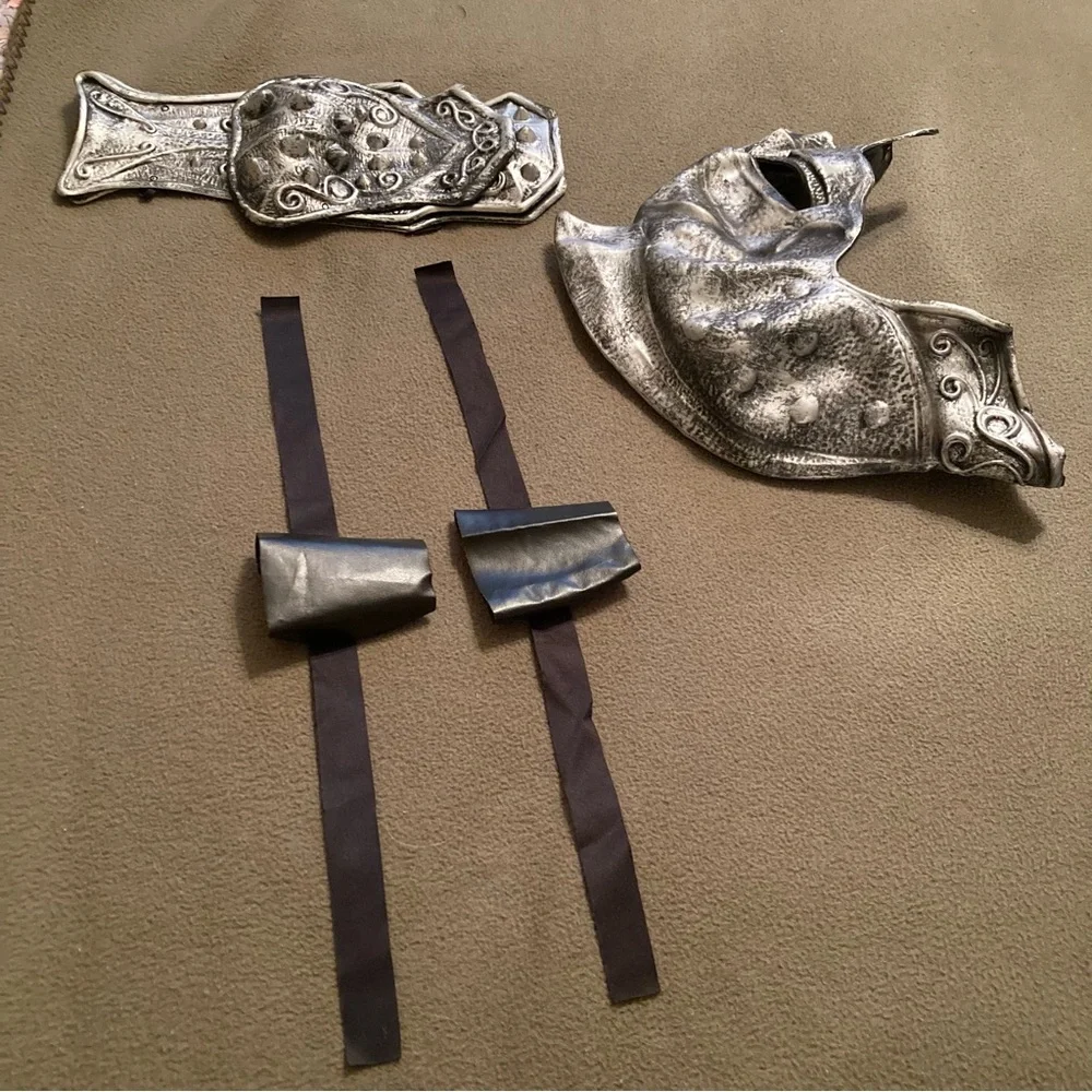 EUC California Costumes Gladiator Costume Black Silver Youth XL 12-14